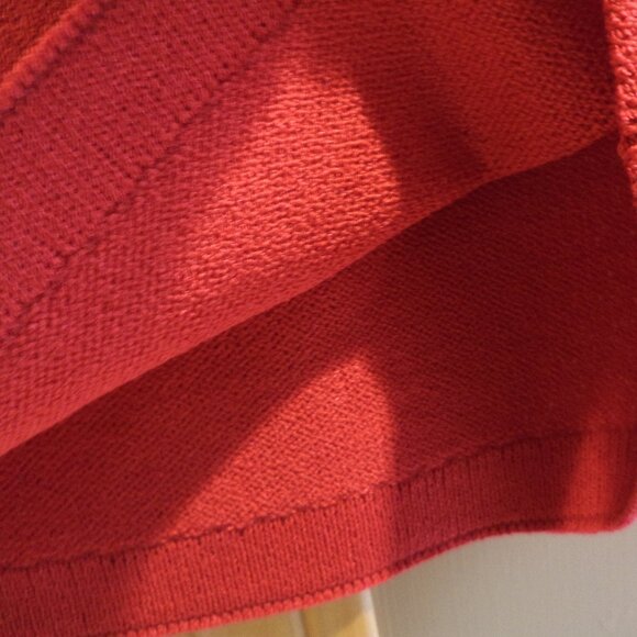 St. John Knit Pencil RED Skirt ~ Size: 6 Excellent Condition and Appearance - Picture 6 of 10